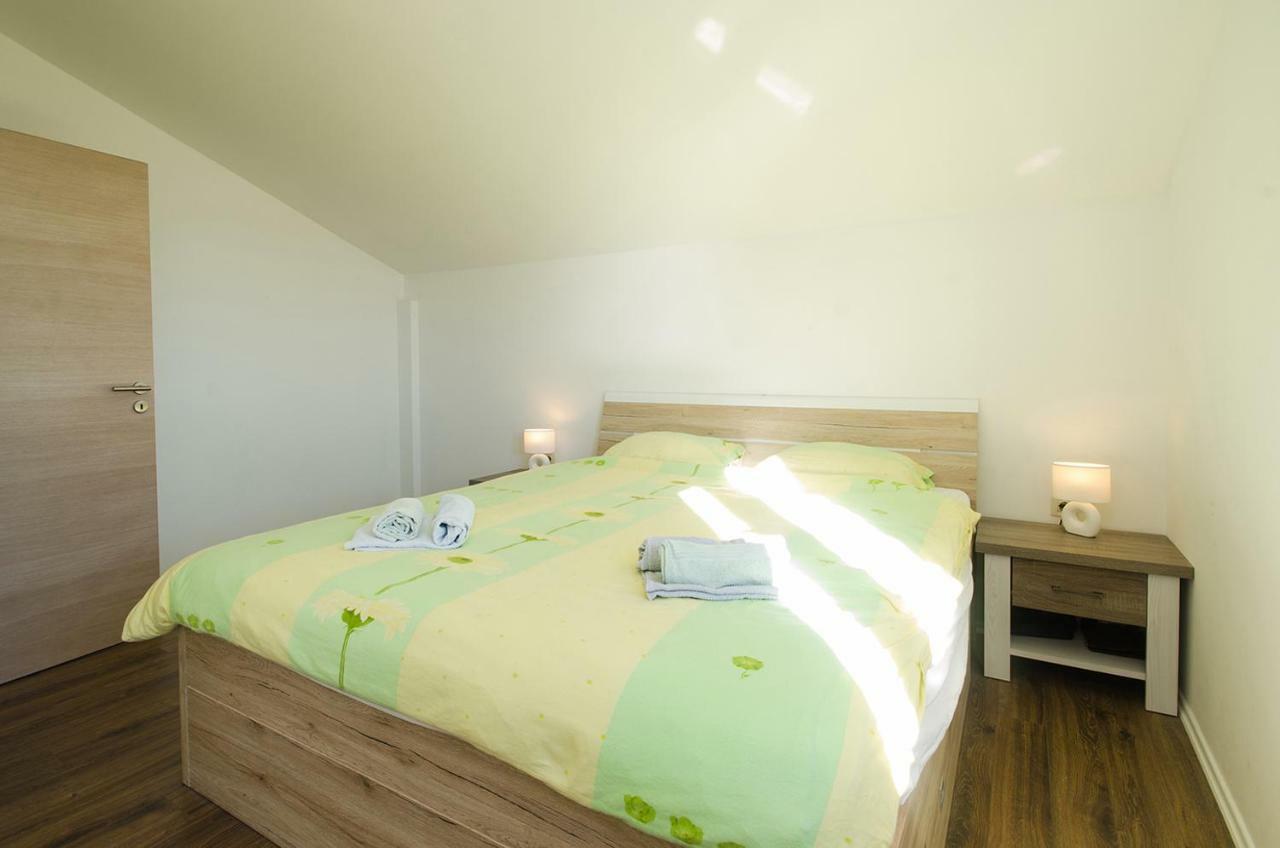 Apartman Korina Sukošan Exterior foto